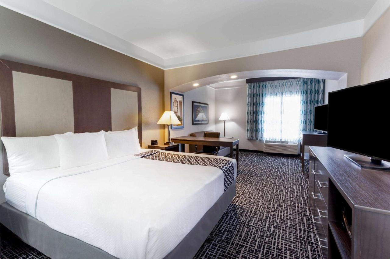 La Quinta By Wyndham Seguin Hotell Exteriör bild